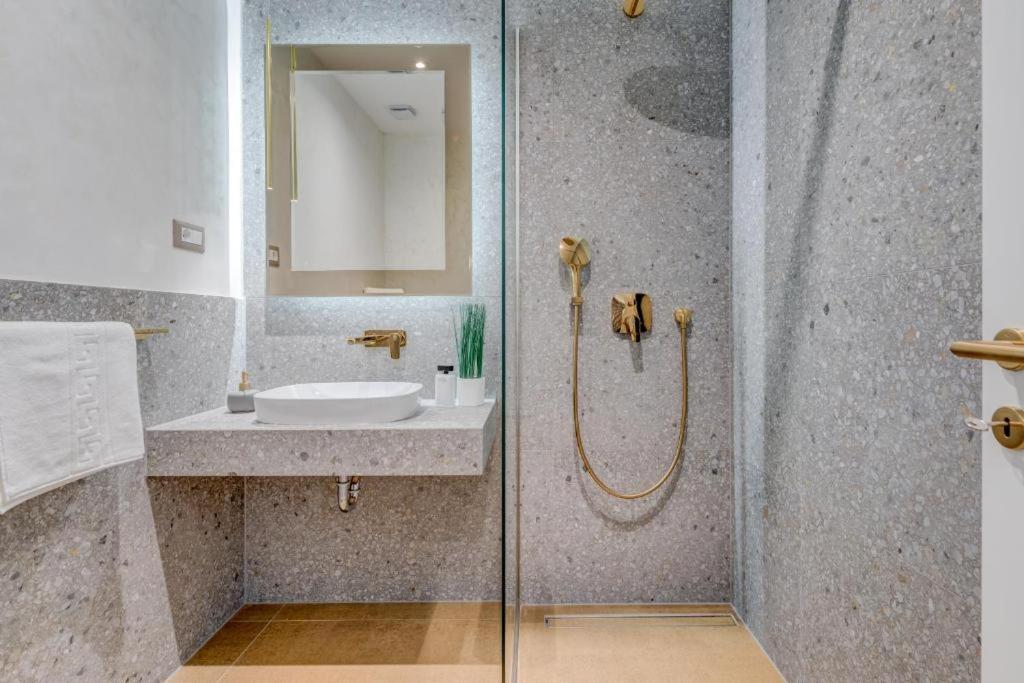 Beachfront Apartment Σπλιτ Εξωτερικό φωτογραφία